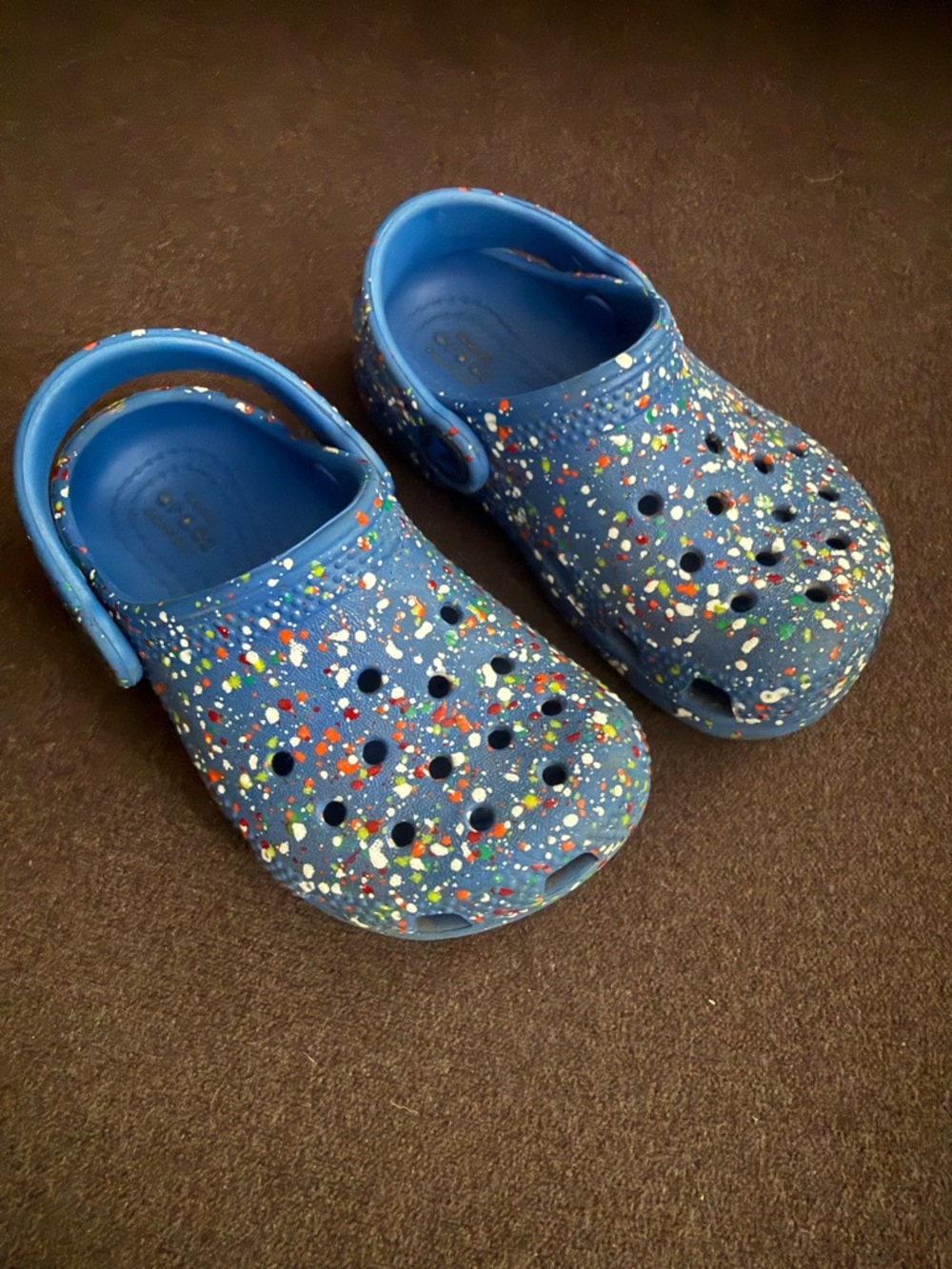 Kids Blue Paint-Splatter Crocs (7T)